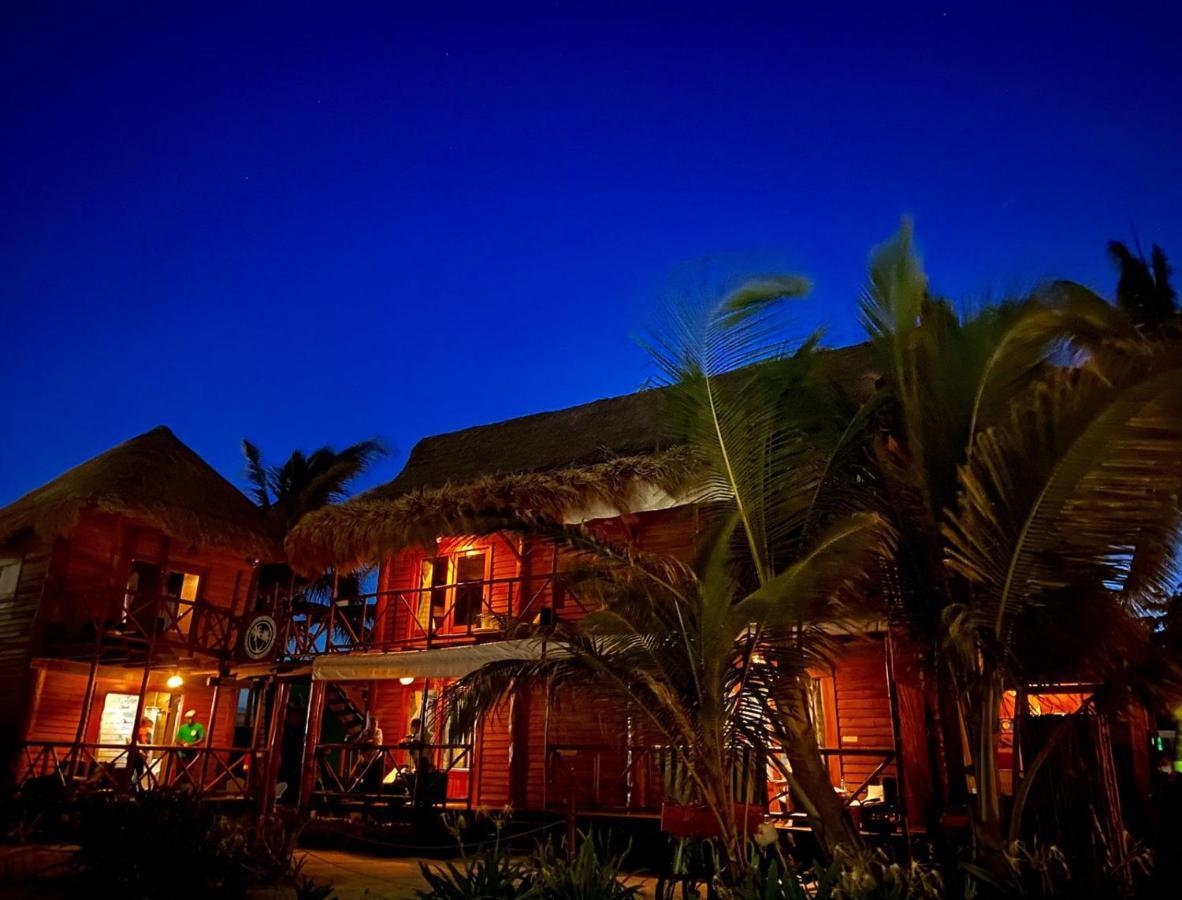 Palmeras De Mahahual Cabanas Экстерьер фото