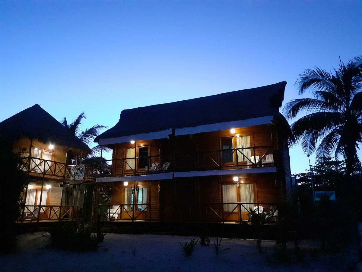 Palmeras De Mahahual Cabanas Экстерьер фото